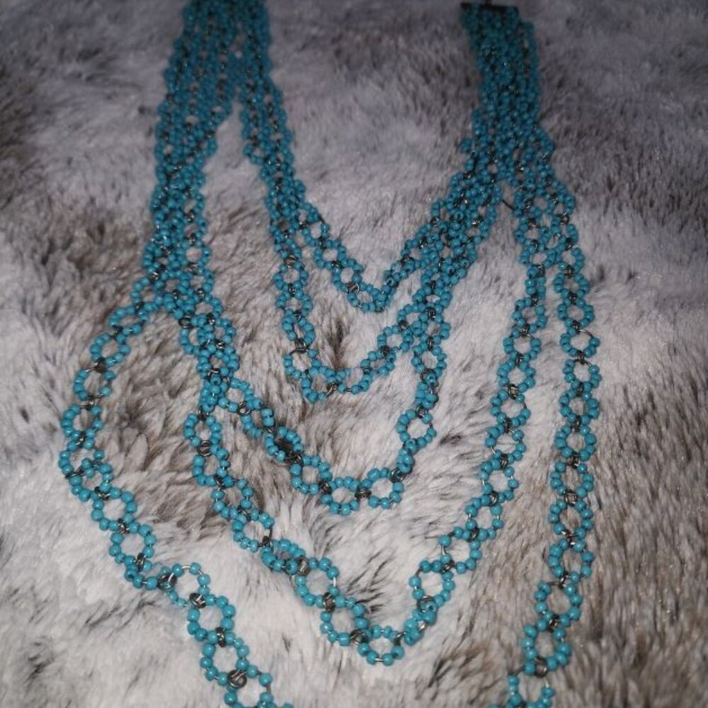 TURQUOISE SEED BEAD BEADED INDIVIDUALLY AND WIRED NECKLACE